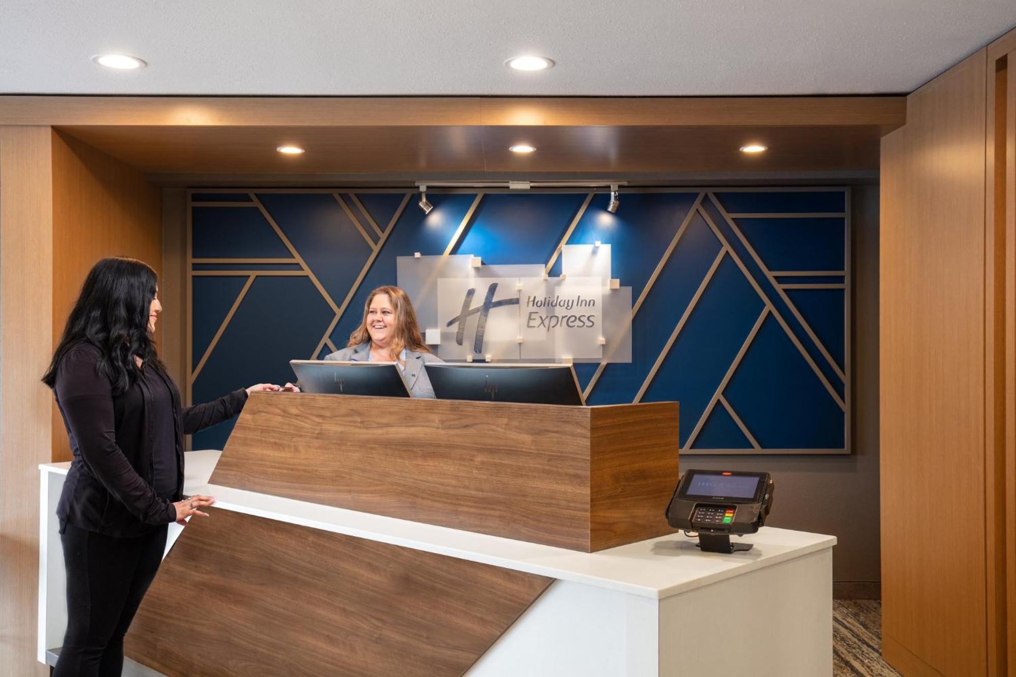 Holiday Inn Express Bothell By Ihg Ngoại thất bức ảnh